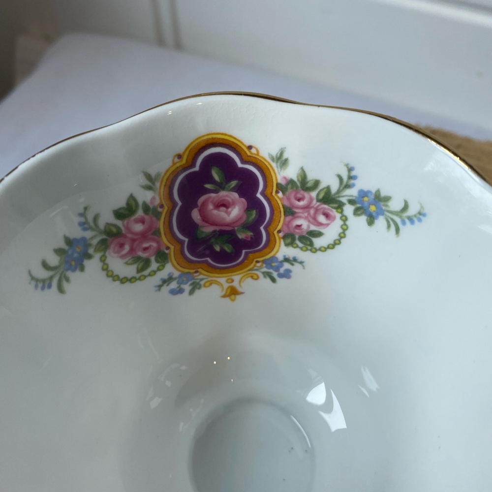 Royal Albert Garland Series Radiance Fine Bone China Footed Tea Cup And Saucer - Picture 9 of 9
